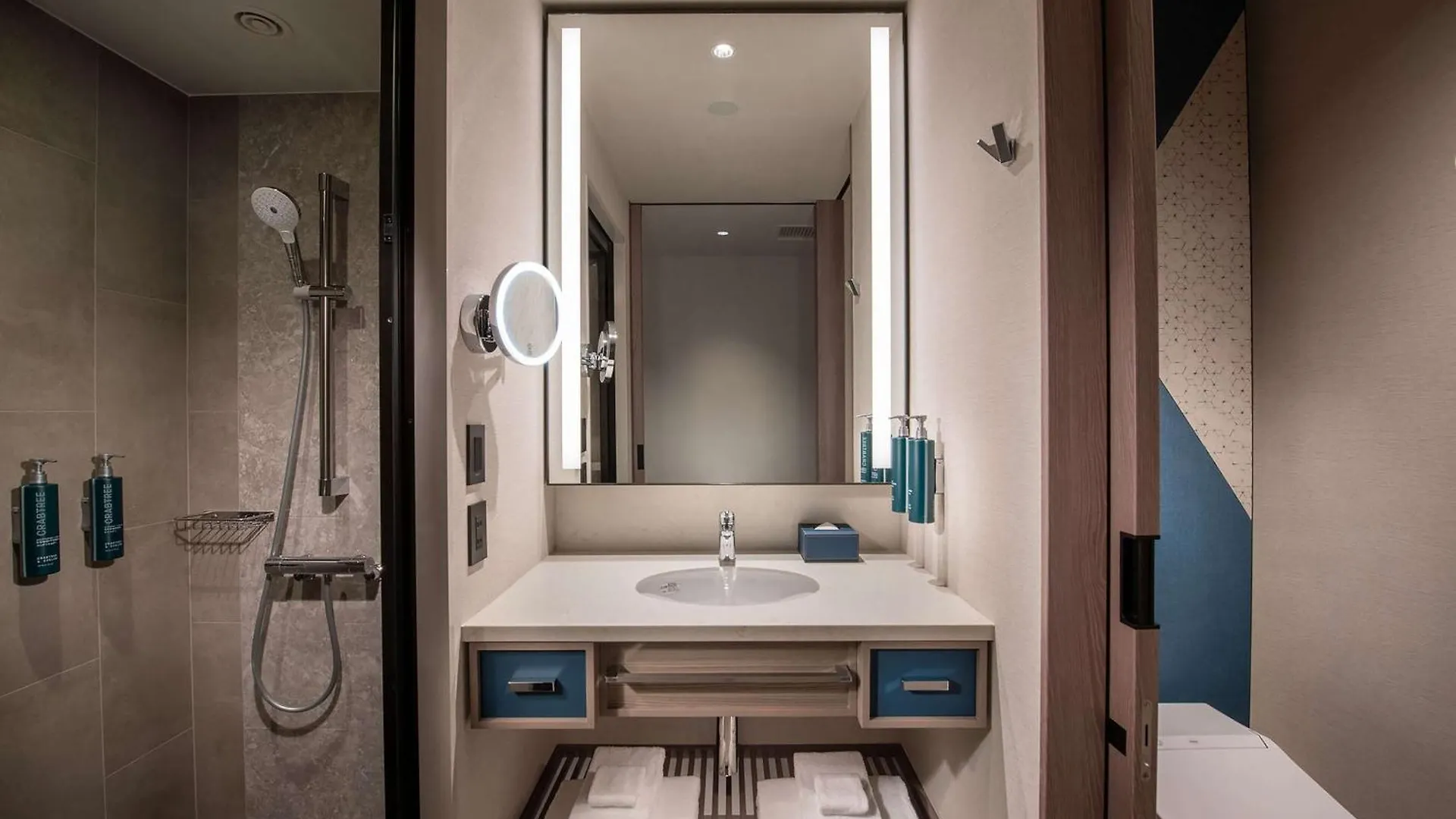 Hotel Doubletree By Hilton Osaka Castle 4*,  Japonia